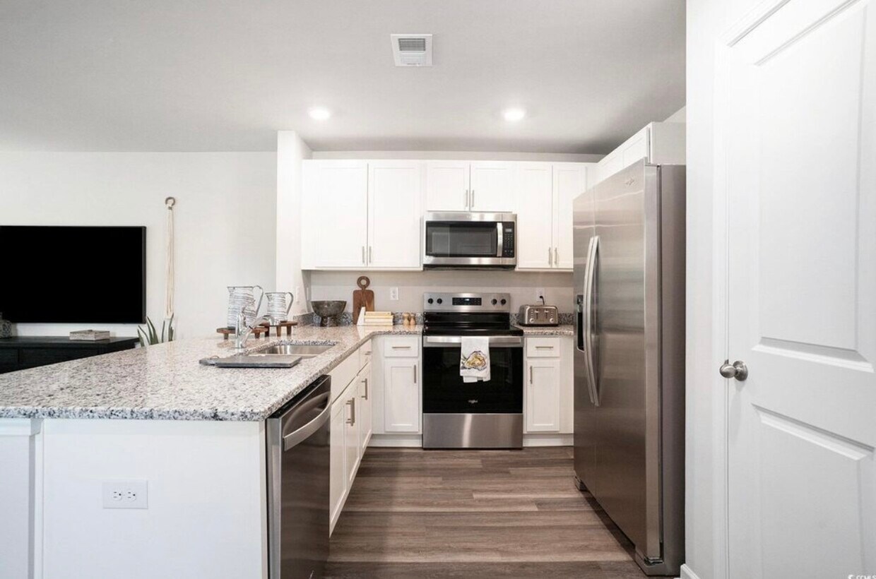 Foto principal - 319-323 Honeystone St