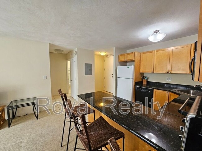 Building Photo - 430 Kaiolu St