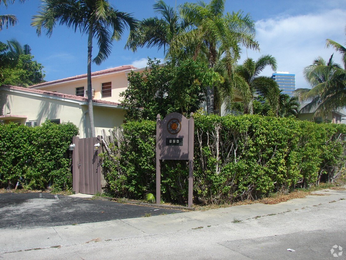 Building Photo - Montfiallo Bed & Breakfast