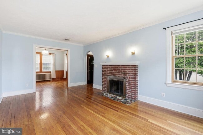 Building Photo - 812 S Glebe Rd