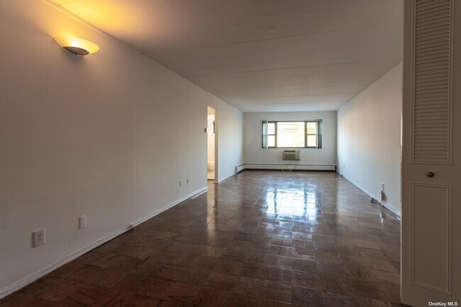 Building Photo - 100 Clinton Ave