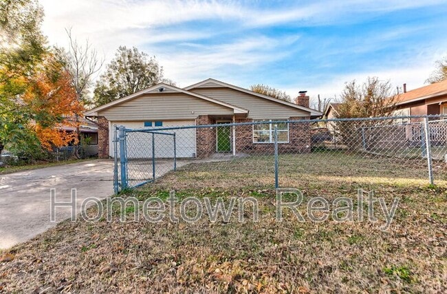 Building Photo - 605 W Clarke St