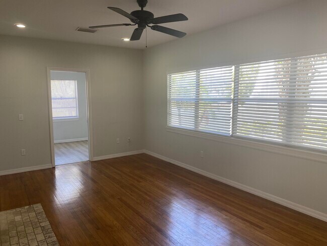 Foto del edificio - 1501 Shannon Ave