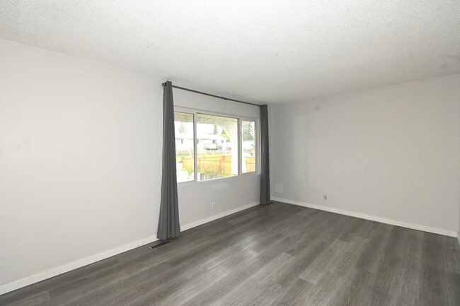 Building Photo - 1483 Milburn Ave