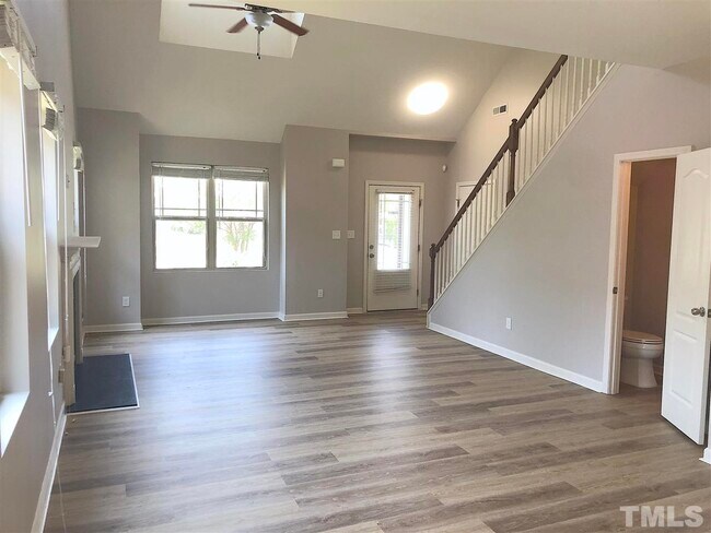 Foto del edificio - 752 Grove Creek Ln