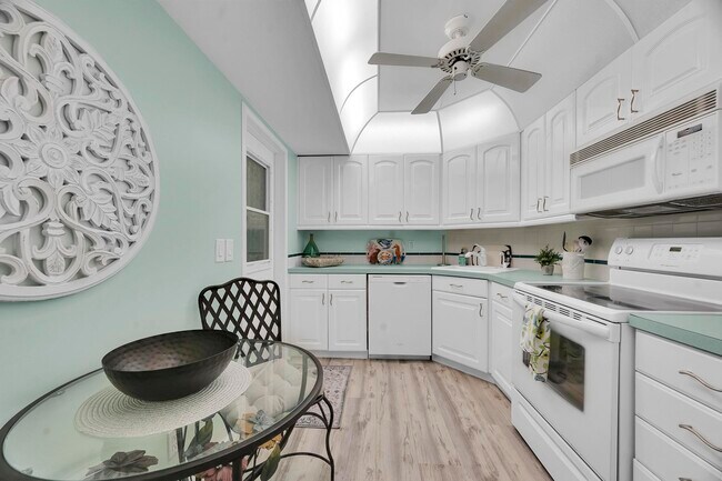 Foto del edificio - 3492 NE Causeway Blvd