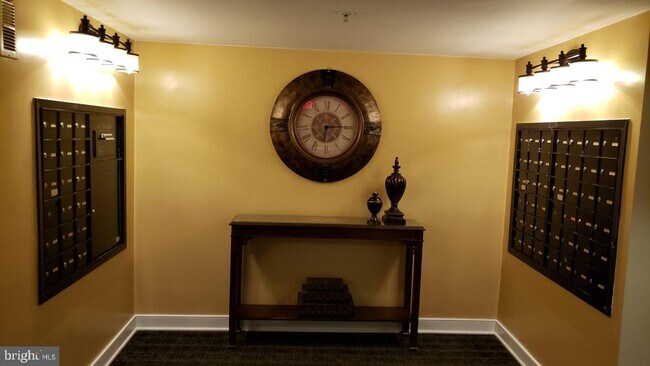 Foto del edificio - 301 S Reynolds St