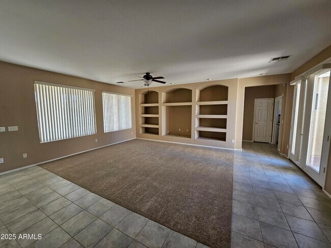 Foto del edificio - 42593 Abbey Rd