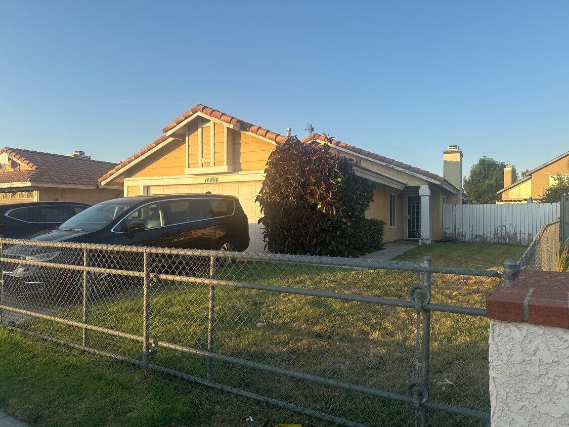 Foto principal - 14864 Spinnaker Ln