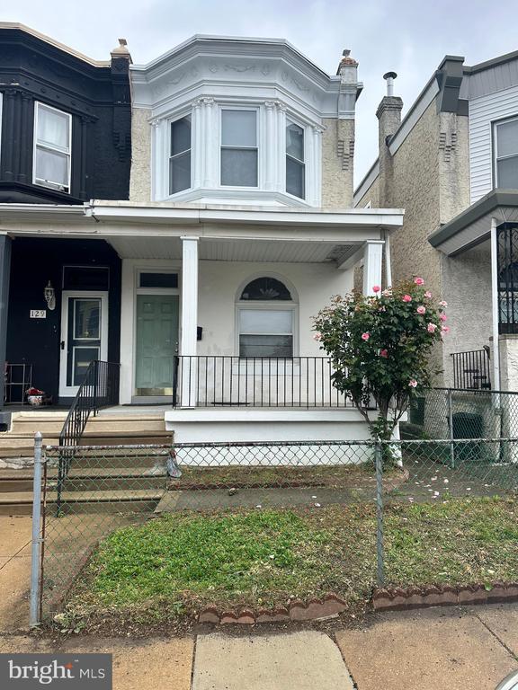 Primary Photo - 127 W Gale St