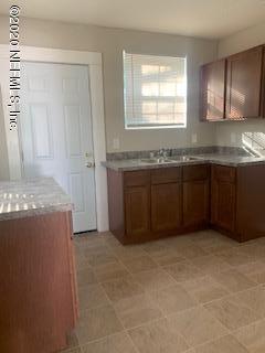 Foto del edificio - 1036 W 12th St