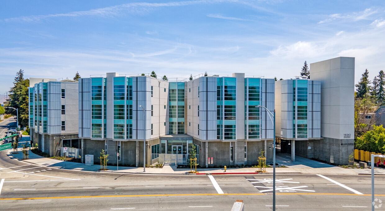 Primary Photo - Leigh Avenue Senior Apartments