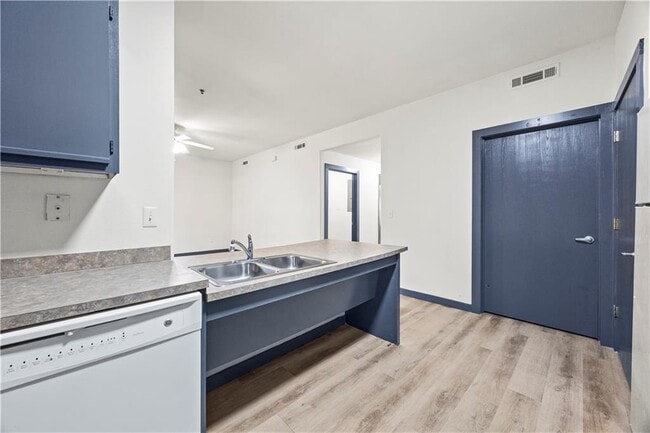 Foto del edificio - 2619 N Quality Ln