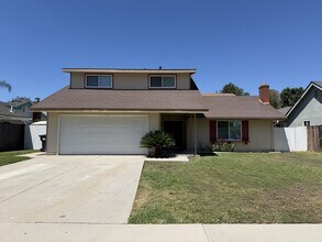 Building Photo - 15176 Oakwood Ln