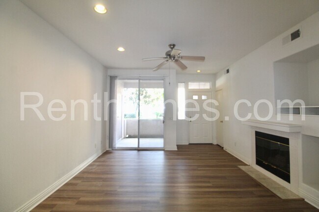 Foto del edificio - Sabre Springs, 10722 Sabre Hill Dr #134, AC, Fireplace, Community Pool, Spa & Fitness,