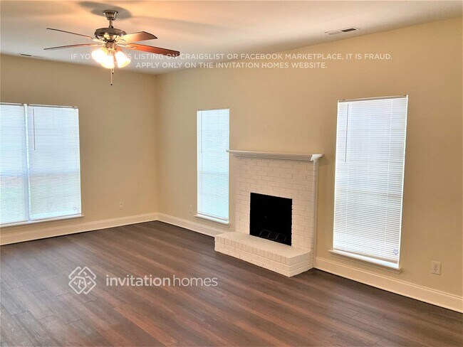 Foto del edificio - 1618 Waterstone Ln