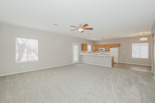 Foto del edificio - 521 Coolidge Ave