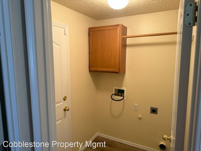 Building Photo - 3 br, 2 bath House - 646 Autumn Place
