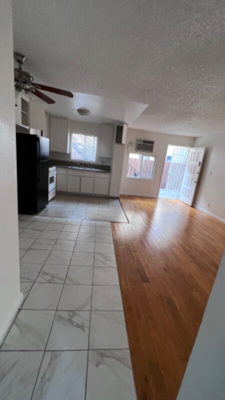 Building Photo - 14308 Tiara St