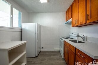 Building Photo - 94-322-322 Pupuole St