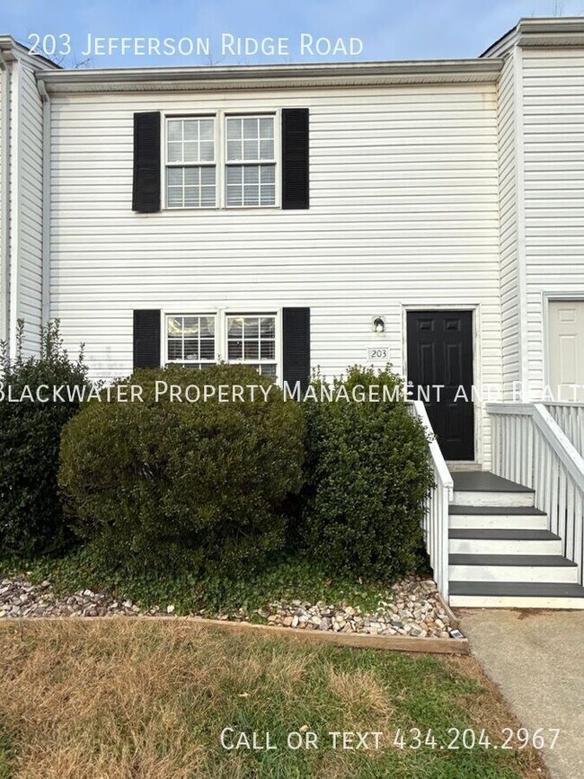 Building Photo - 203 Jefferson Ridge Rd