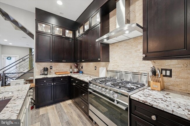 Building Photo - 1942 Tasker St