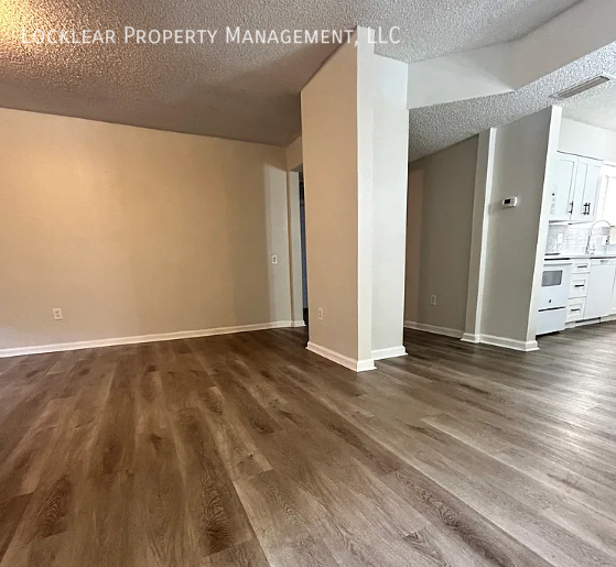 Building Photo - Beautifully Remodeled 4-Bedroom Home with ...