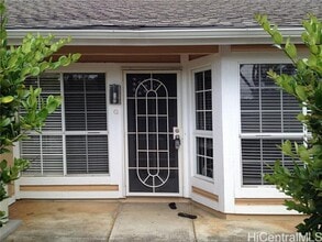 Building Photo - 240 Mananai Pl