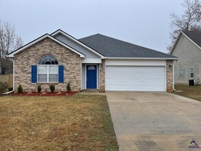 Building Photo - 308 Cosmos Ave