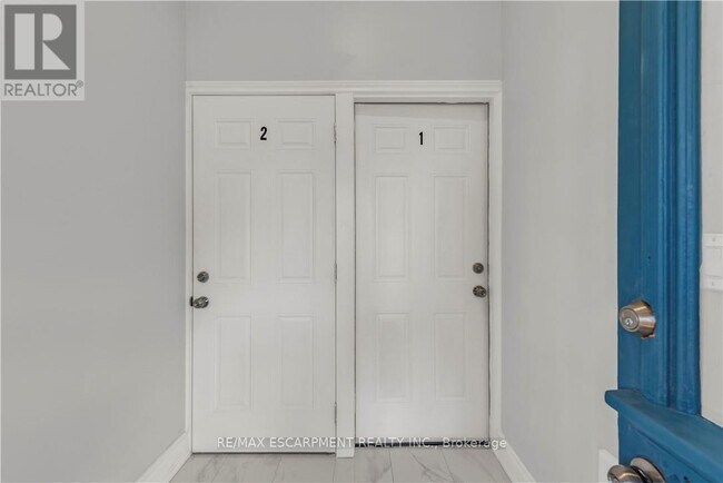 Photo du bâtiment - 51 Wellington St S