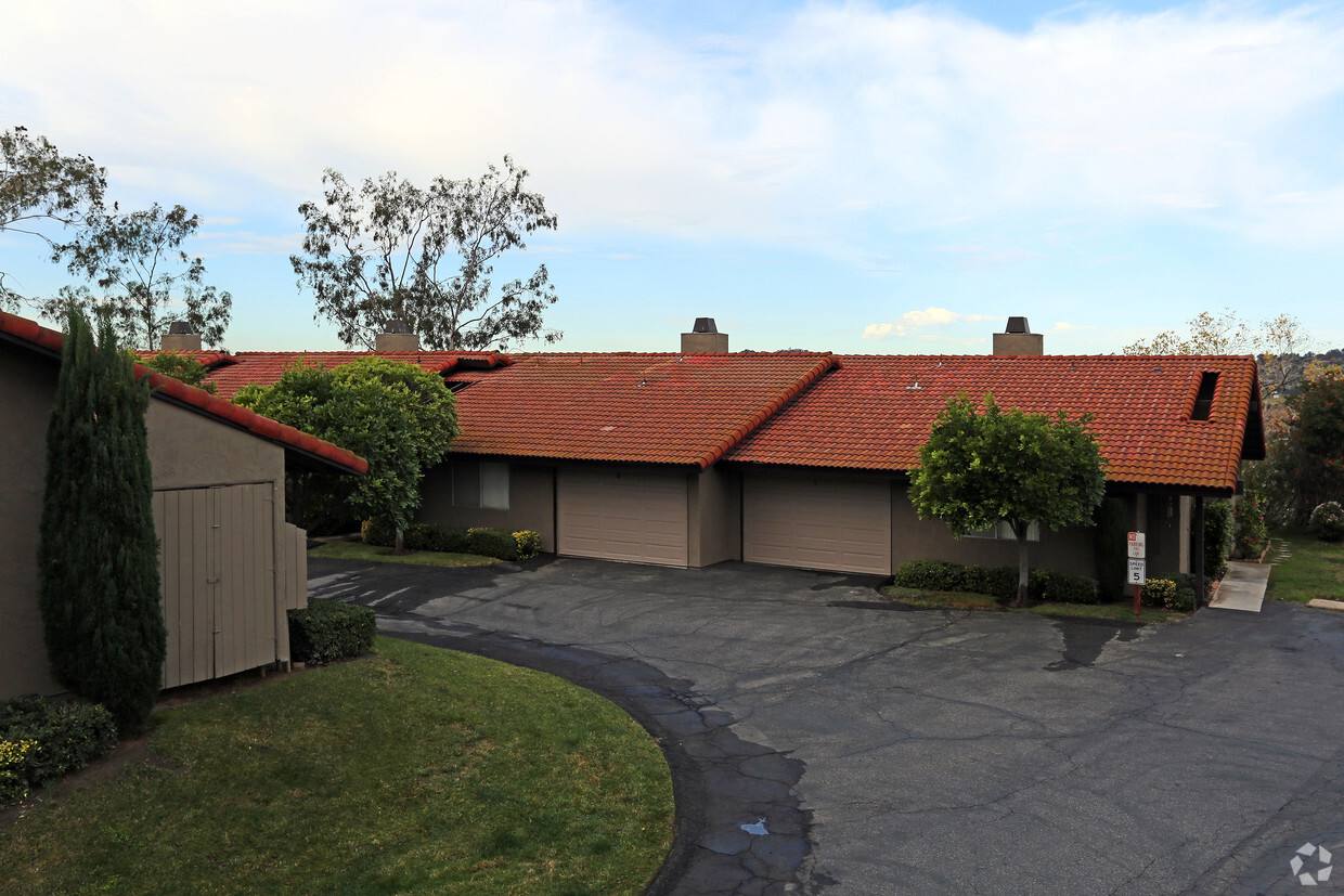 Building Photo - Casa Del Cielo Apartments