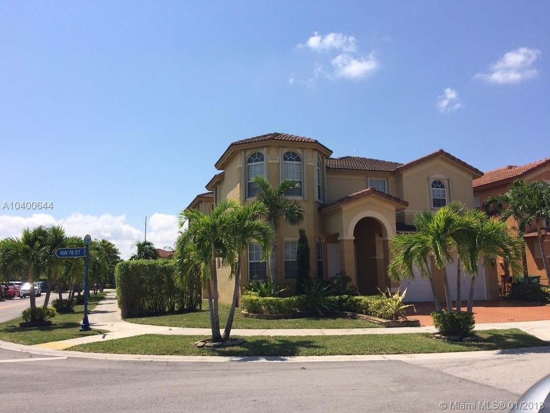 Primary Photo - 11142 NW 78th St