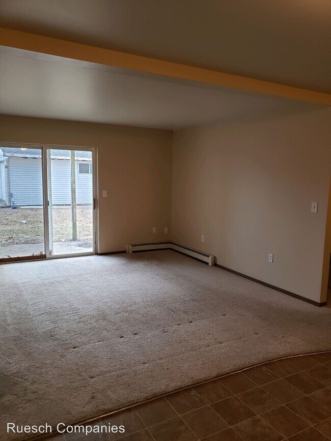 Building Photo - 1180 Dodds Dr