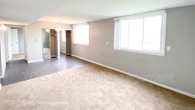 Building Photo - 604 E McKinley Rd