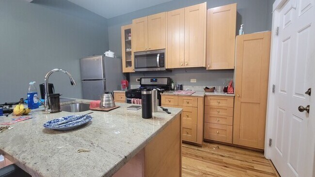 Foto del edificio - 3541 W Jackson Blvd