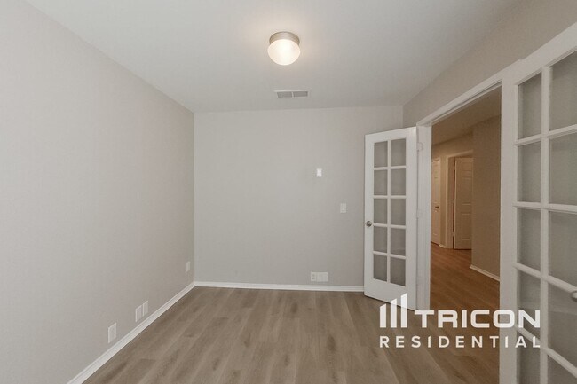 Foto del edificio - 206 Bison Meadow Dr
