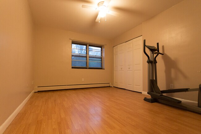 Foto del edificio - 4925 Washington St