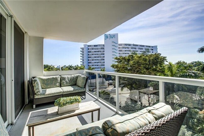 Building Photo - 2841 N Ocean Blvd