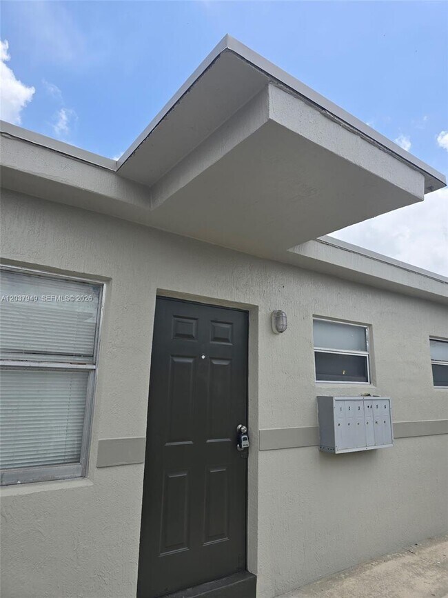 Foto del edificio - 320 SW 11th Ave