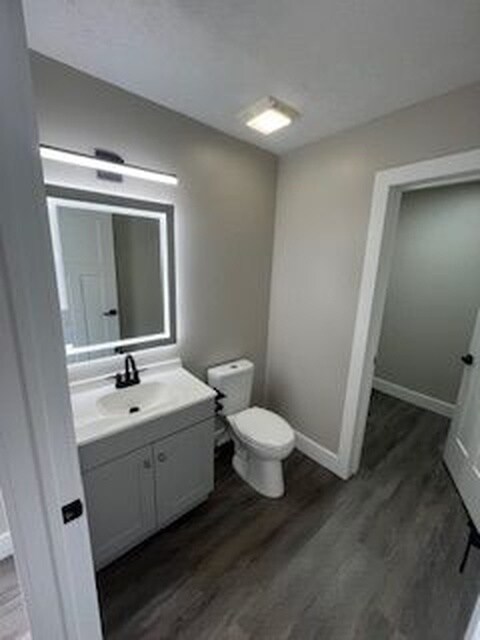 Foto del edificio - 1462 W Rockcrest Dr