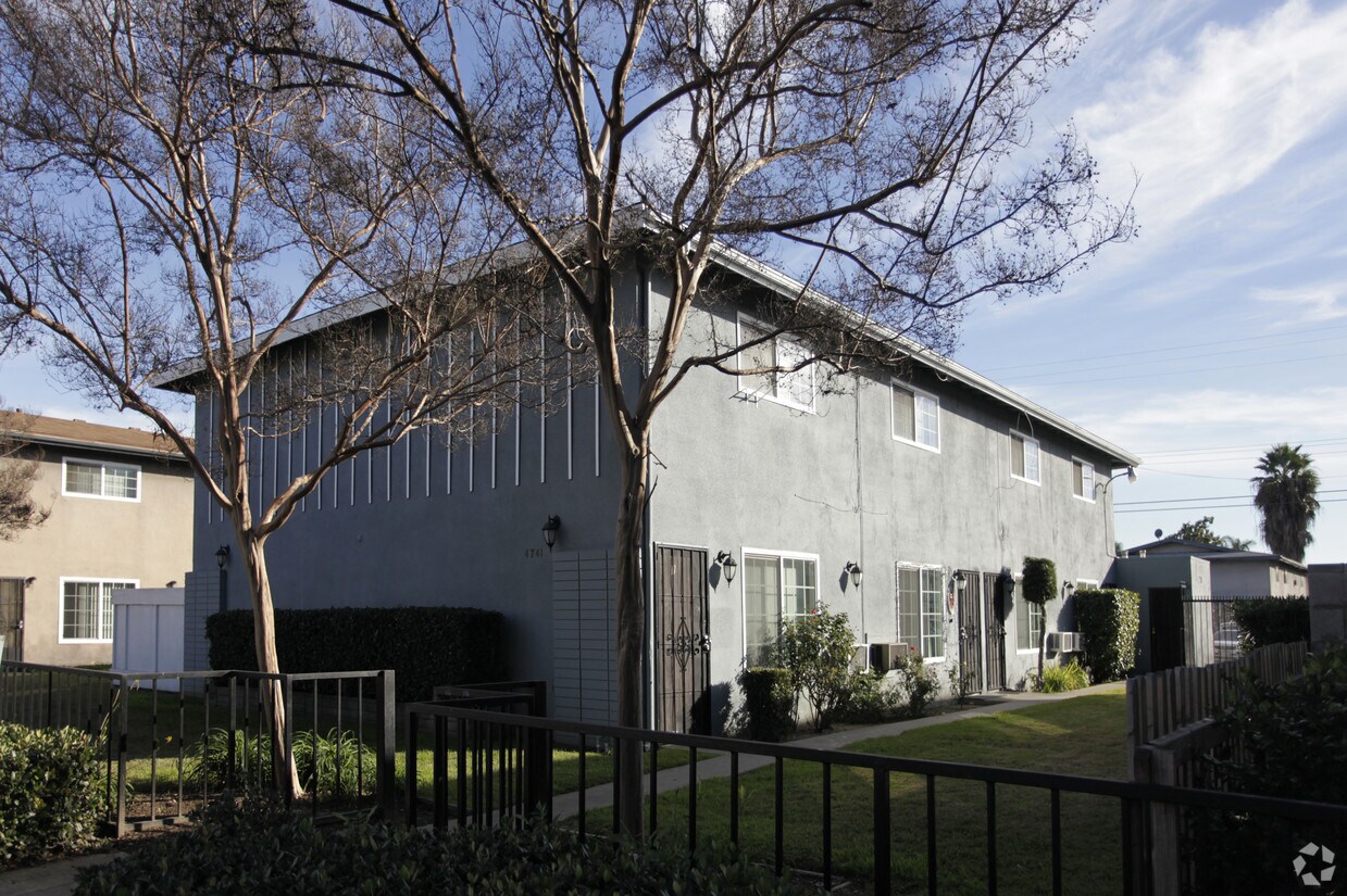 Primary Photo - Helena Gardens