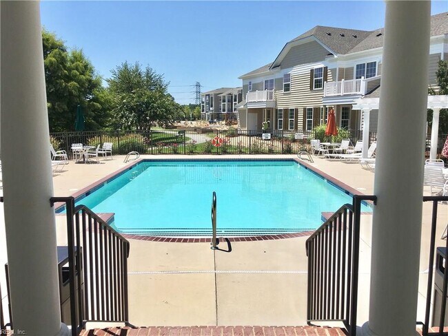 Foto del edificio - 6717 Hampton Roads Pkwy