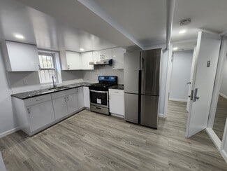 Building Photo - 7911 32nd Ave