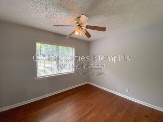 Building Photo - 8282 Fayette Cove