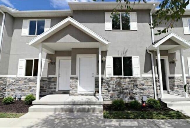 Foto del edificio - 611 Shay Ln