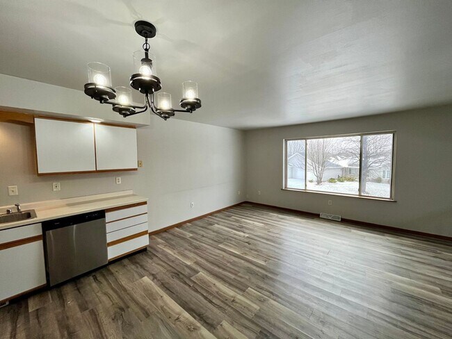 Foto del edificio - 704-706 N 16th Ave