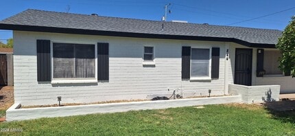 Building Photo - 844 E Echo Ln