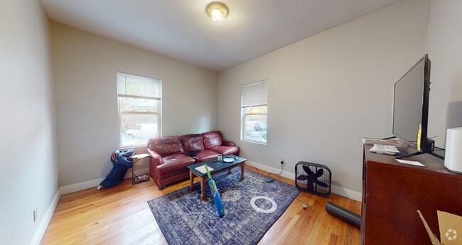 Building Photo - 344 Putnam Ave