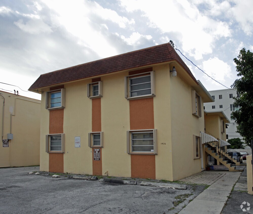 Building Photo - 1436 SW 7th St