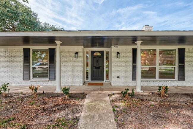 Foto del edificio - 9502 Bob White Dr